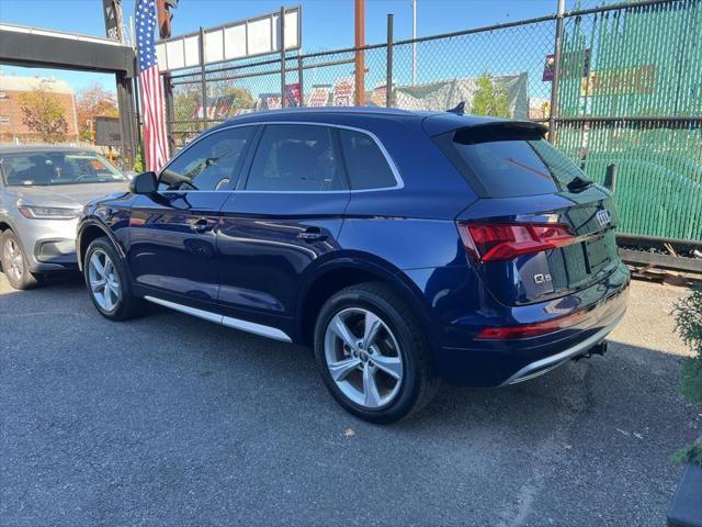 used 2020 Audi Q5 car, priced at $15,700