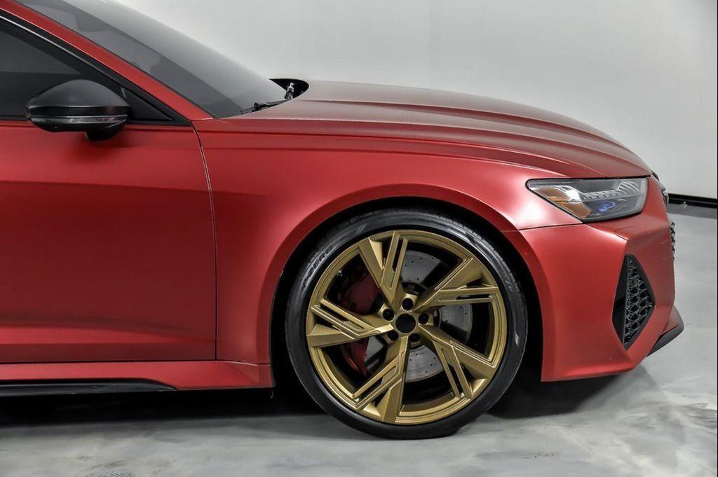 used 2022 Audi RS 6 Avant car, priced at $91,745