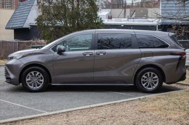 used 2023 Toyota Sienna car, priced at $30,990