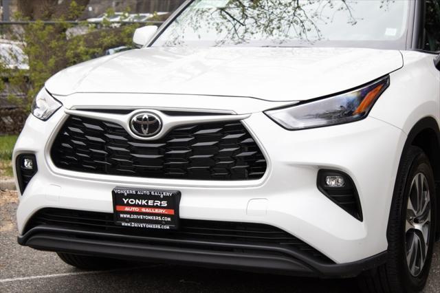 used 2023 Toyota Highlander car, priced at $36,150