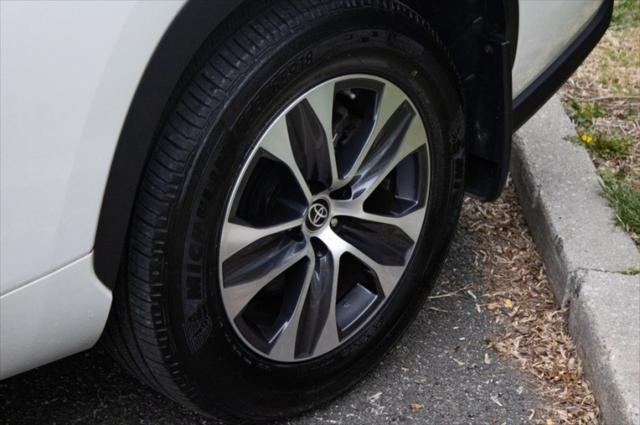 used 2023 Toyota Highlander car, priced at $34,885
