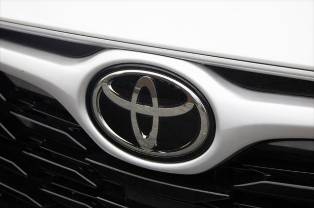 used 2023 Toyota Highlander car, priced at $34,885