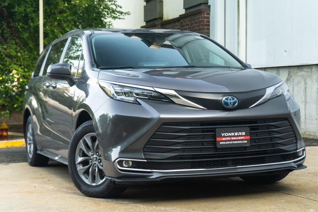 used 2022 Toyota Sienna car, priced at $37,920