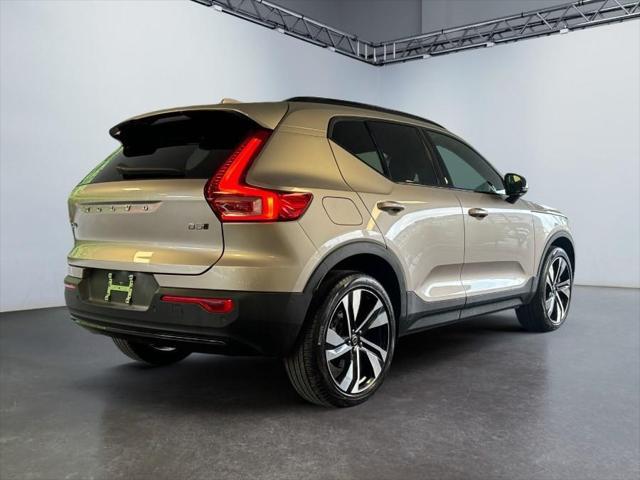 used 2023 Volvo XC40 car, priced at $32,025