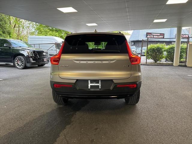 used 2023 Volvo XC40 car, priced at $32,025