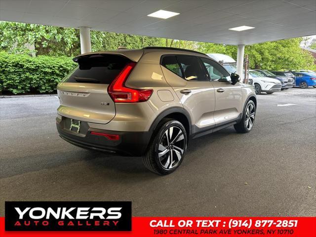 used 2023 Volvo XC40 car, priced at $32,115