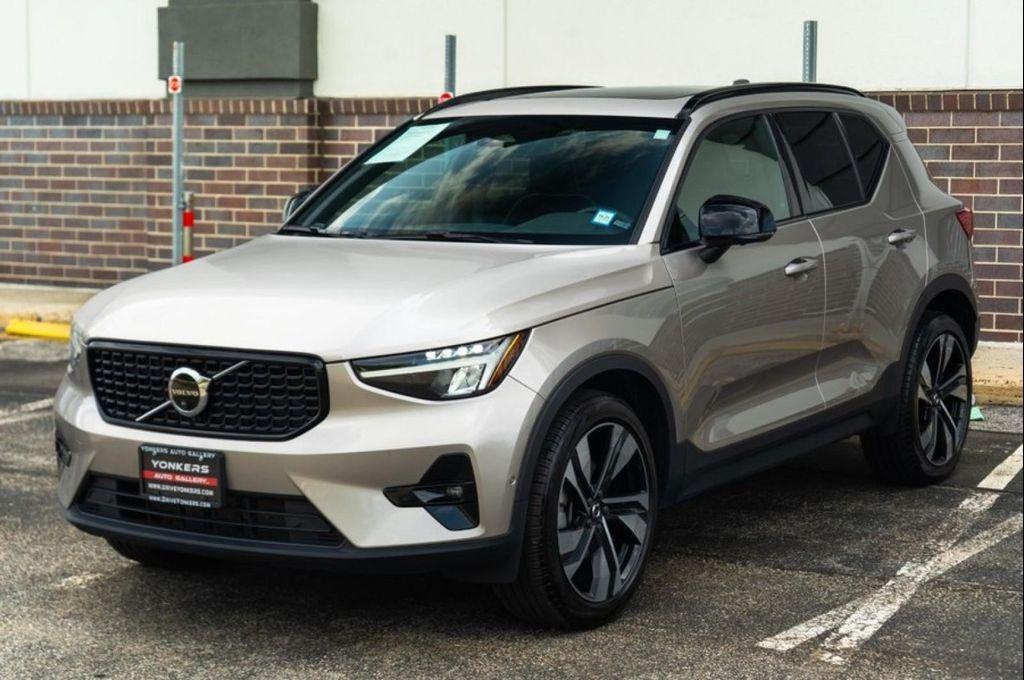 used 2023 Volvo XC40 car, priced at $30,670