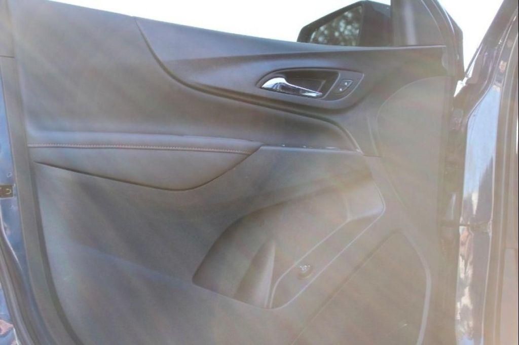 used 2022 Chevrolet Equinox car, priced at $19,050