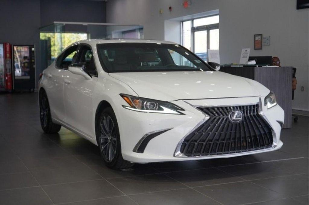 used 2023 Lexus ES 250 car, priced at $25,350