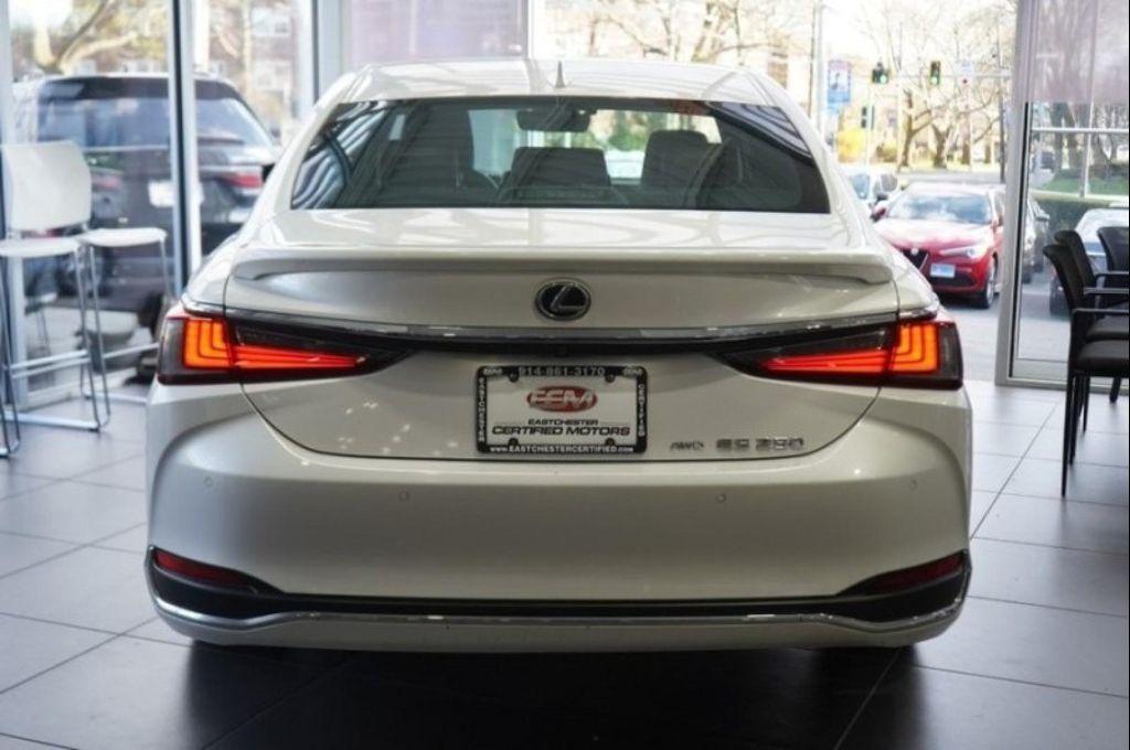 used 2023 Lexus ES 250 car, priced at $25,350