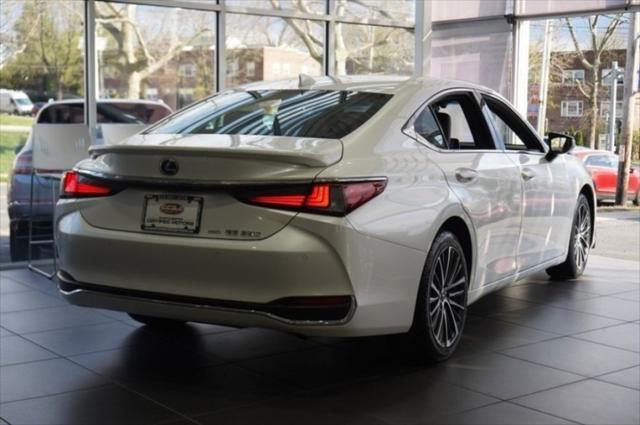 used 2023 Lexus ES 250 car, priced at $27,986