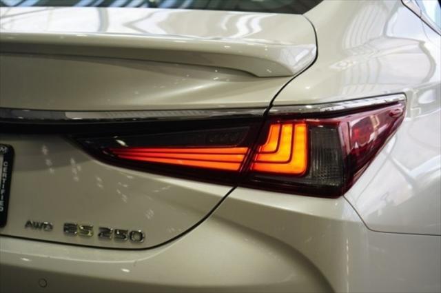 used 2023 Lexus ES 250 car, priced at $27,986