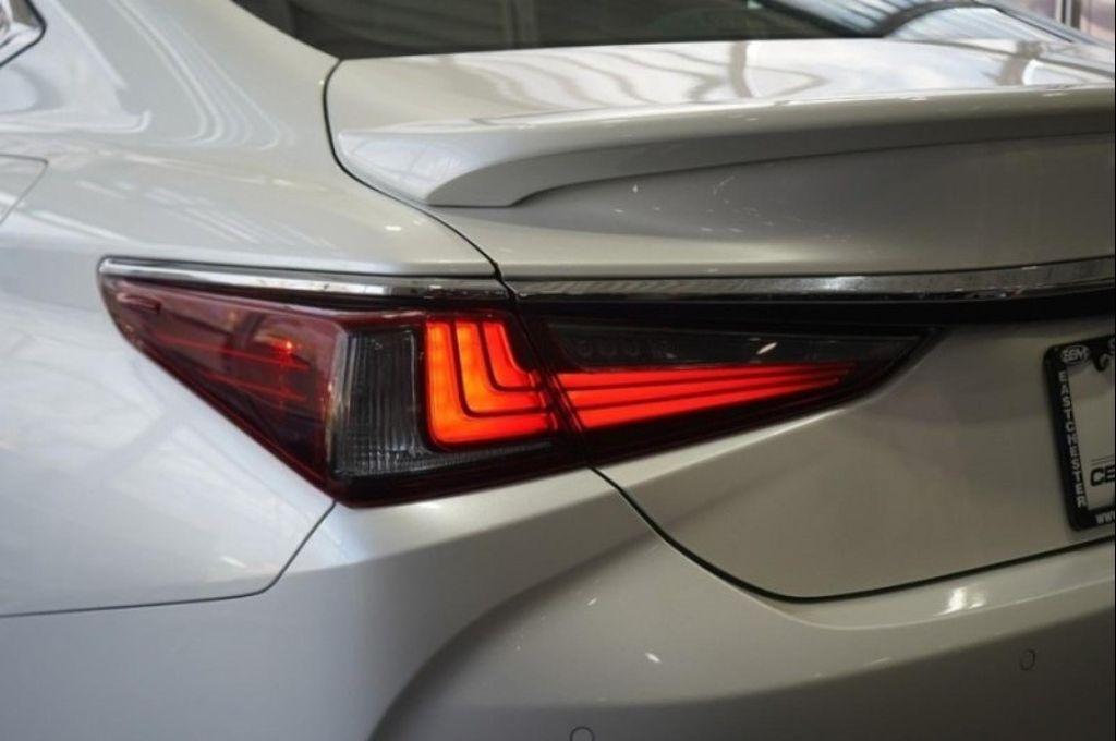 used 2023 Lexus ES 250 car, priced at $25,350