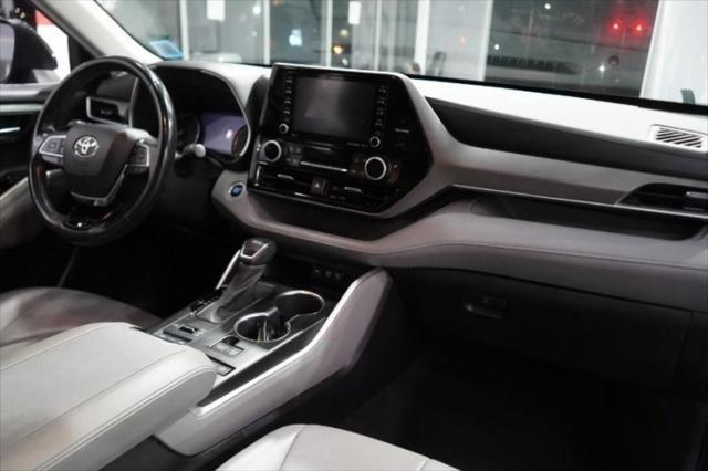 used 2021 Toyota Highlander car, priced at $28,205