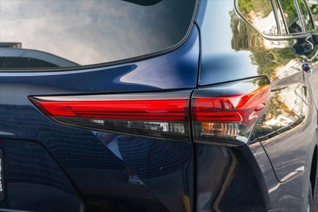 used 2021 Toyota Highlander car, priced at $28,205