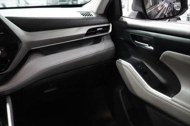 used 2021 Toyota Highlander car, priced at $28,205