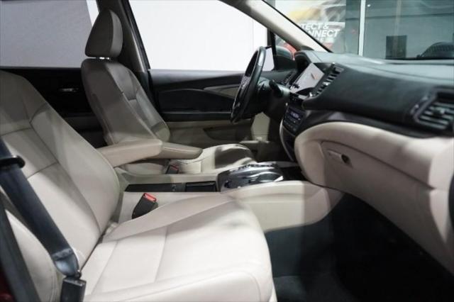 used 2022 Honda Pilot car, priced at $30,750