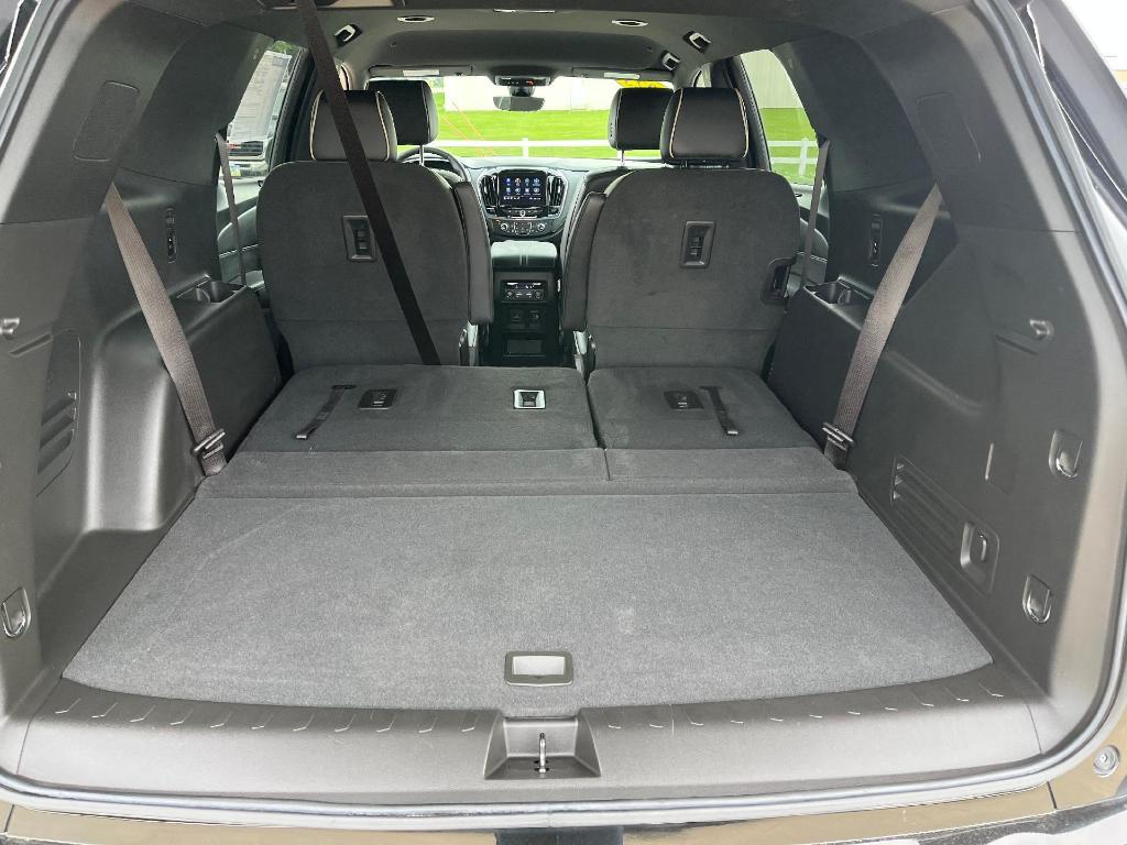 used 2023 Chevrolet Traverse car, priced at $38,999