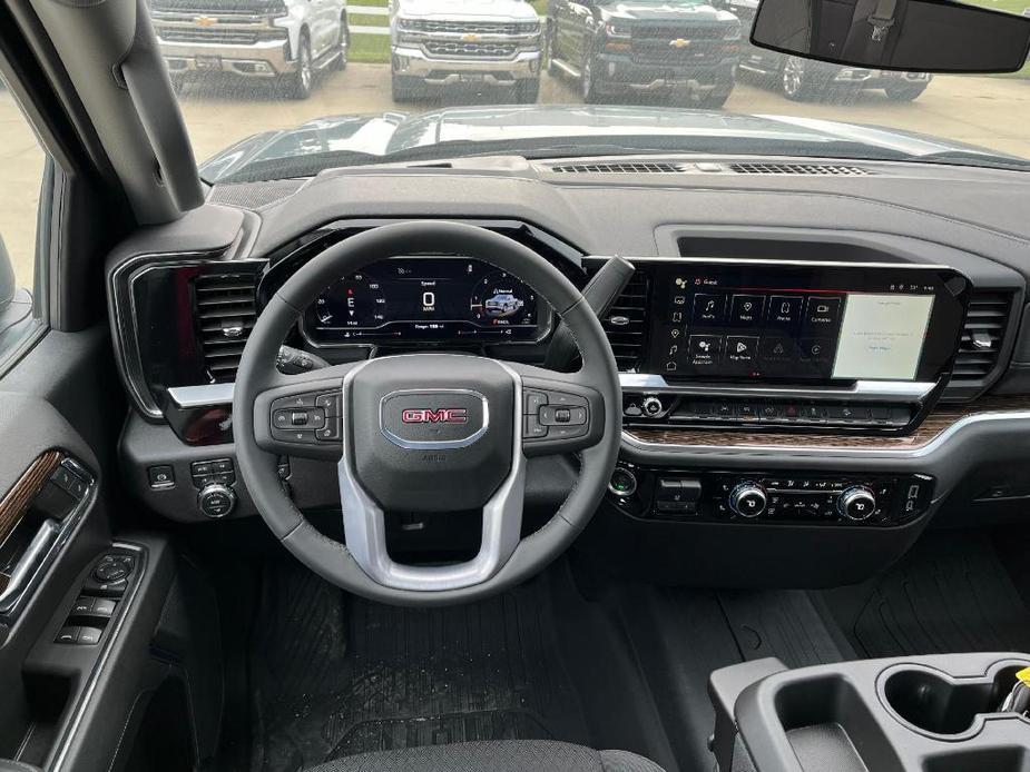 new 2024 GMC Sierra 1500 car, priced at $55,325