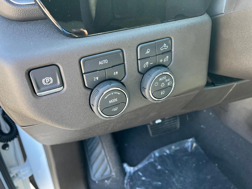 new 2025 Chevrolet Silverado 1500 car, priced at $60,255