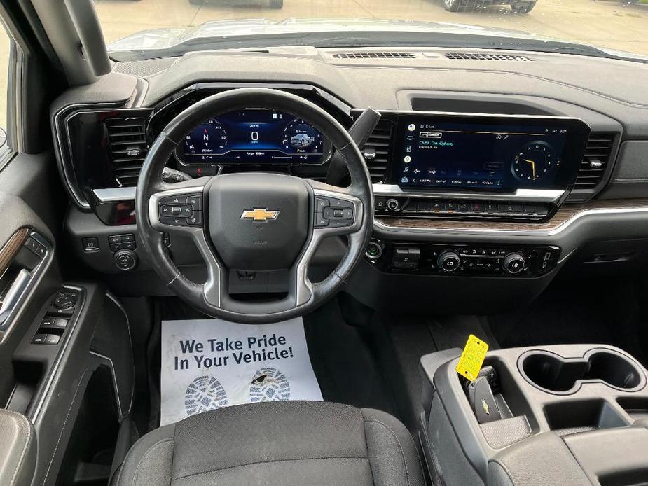 used 2022 Chevrolet Silverado 1500 car, priced at $35,925