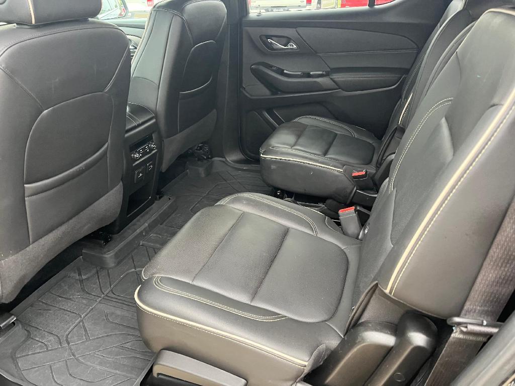 used 2023 Chevrolet Traverse car, priced at $35,989