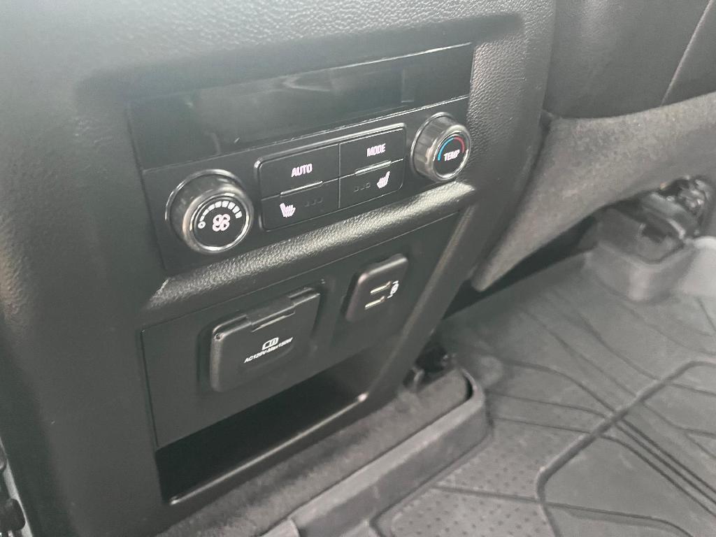 used 2023 Chevrolet Traverse car, priced at $35,989