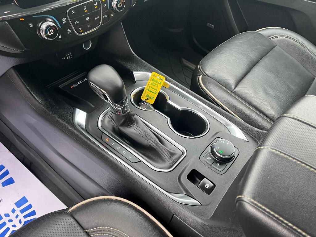 used 2023 Chevrolet Traverse car, priced at $35,989