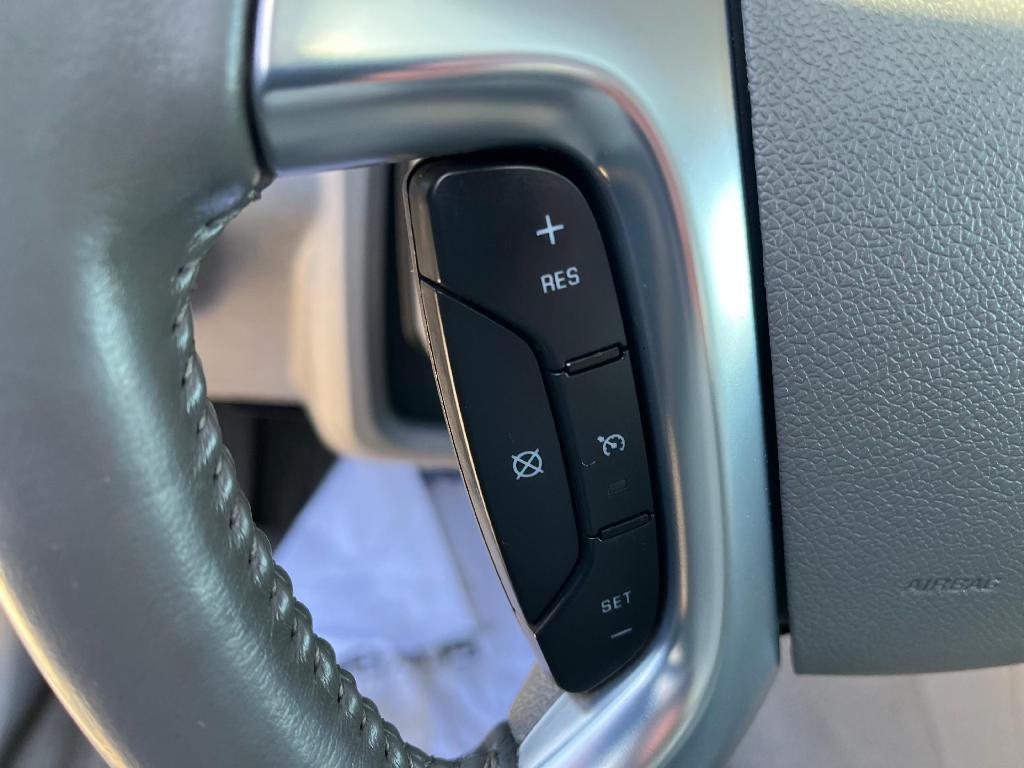 used 2015 Chevrolet Traverse car, priced at $12,999
