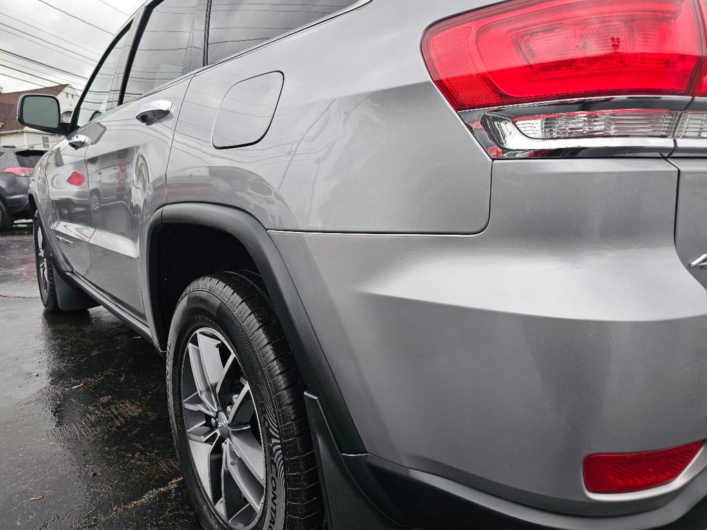 used 2017 Jeep Grand Cherokee car, priced at $18,995
