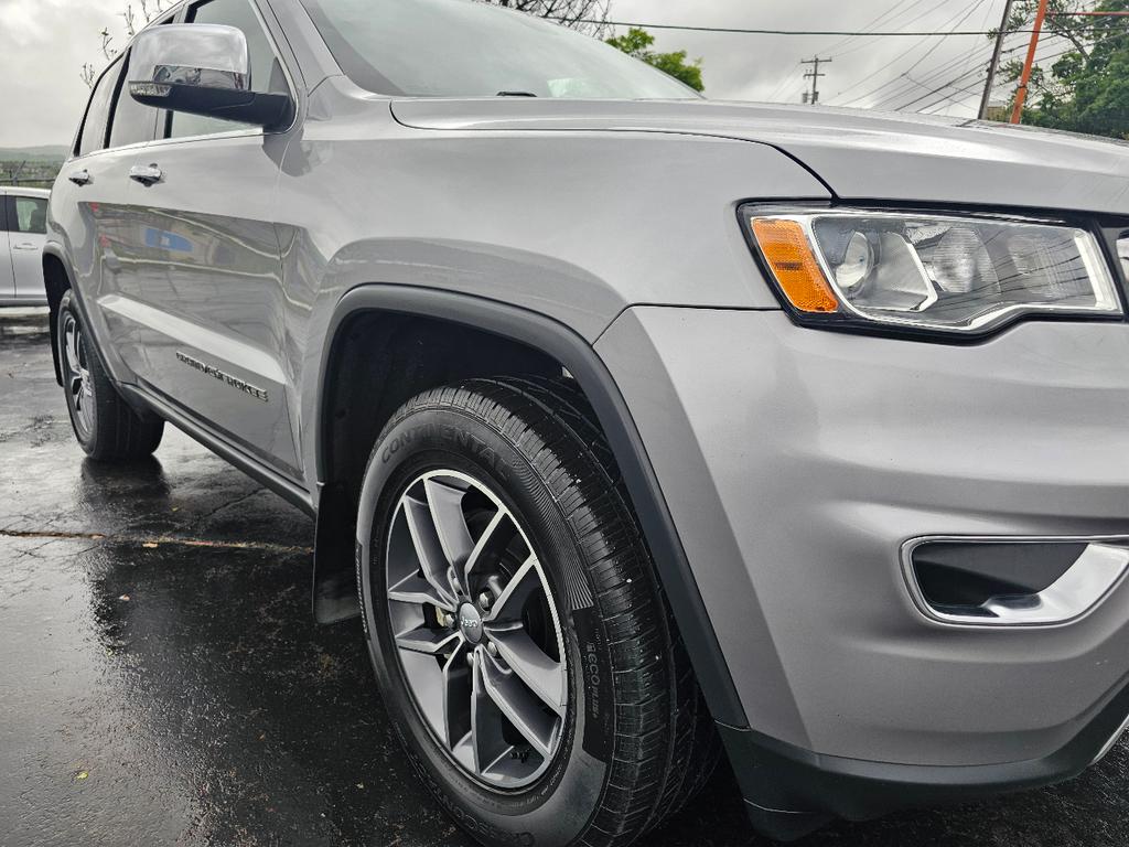 used 2017 Jeep Grand Cherokee car, priced at $18,995