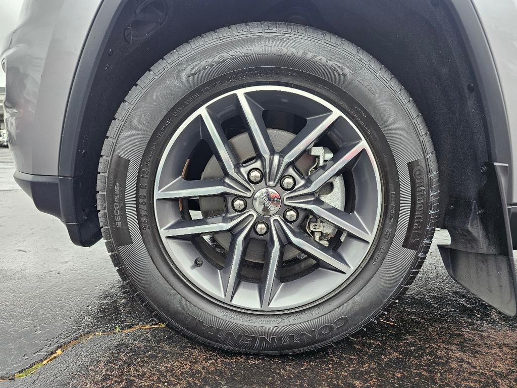 used 2017 Jeep Grand Cherokee car, priced at $18,995