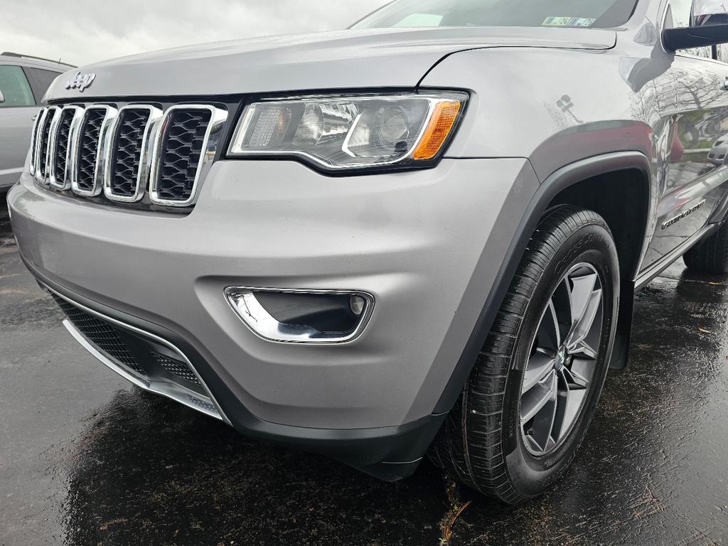 used 2017 Jeep Grand Cherokee car, priced at $18,995