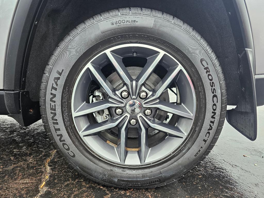 used 2017 Jeep Grand Cherokee car, priced at $18,995