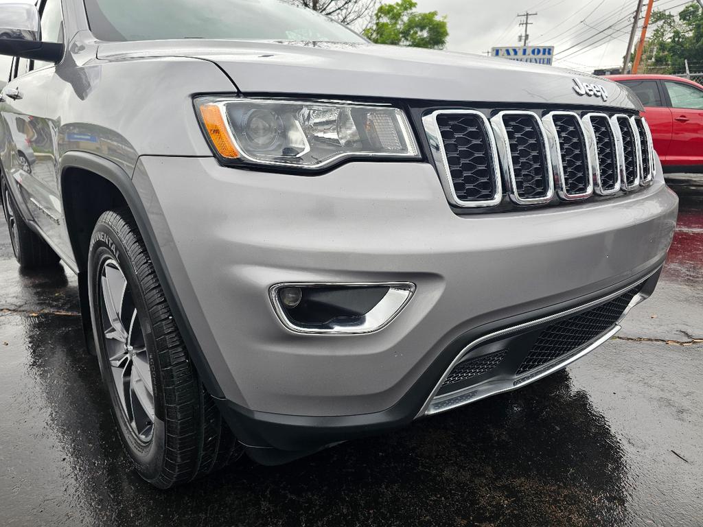 used 2017 Jeep Grand Cherokee car, priced at $18,995