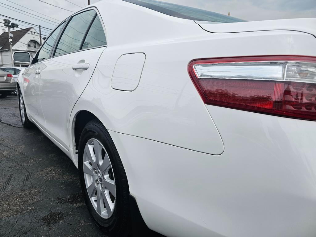 used 2009 Toyota Camry Hybrid car, priced at $9,995