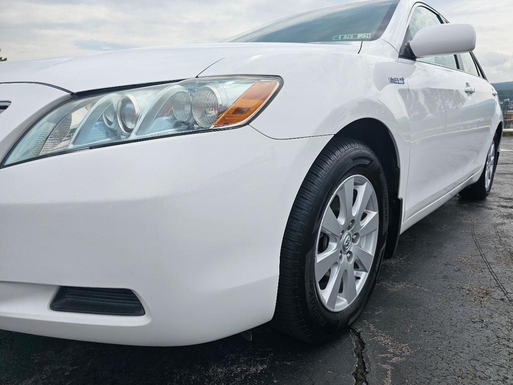 used 2009 Toyota Camry Hybrid car, priced at $9,995