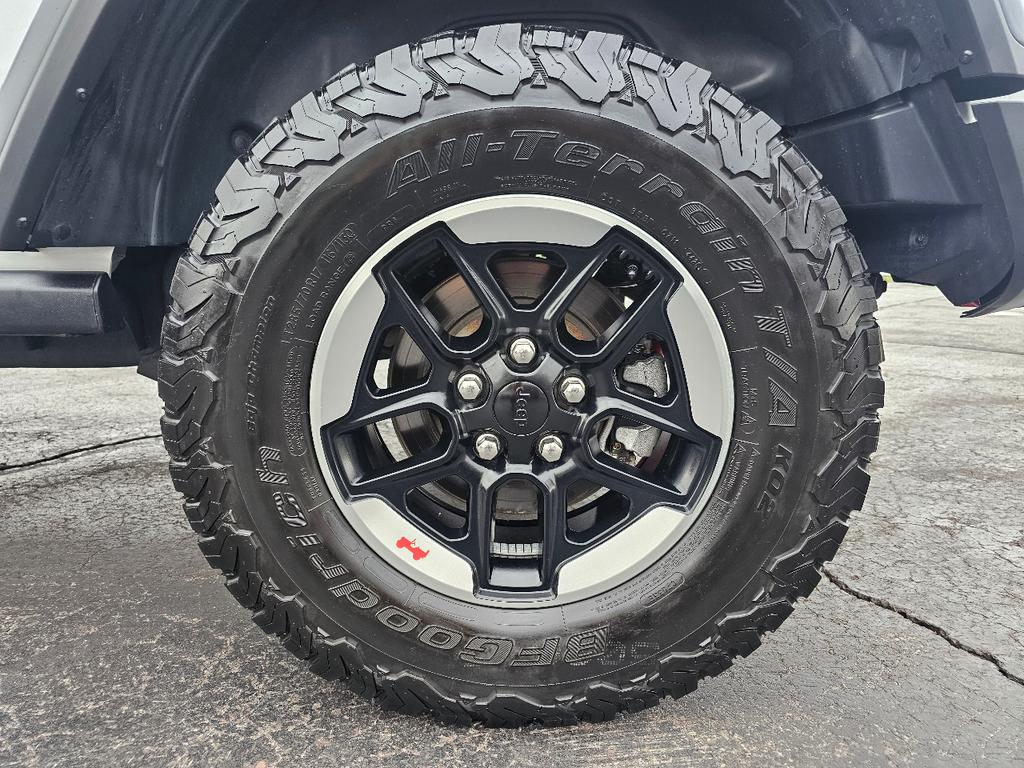 used 2019 Jeep Wrangler Unlimited car, priced at $32,995