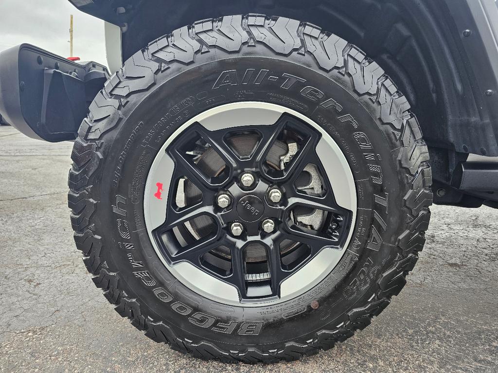 used 2019 Jeep Wrangler Unlimited car, priced at $32,995