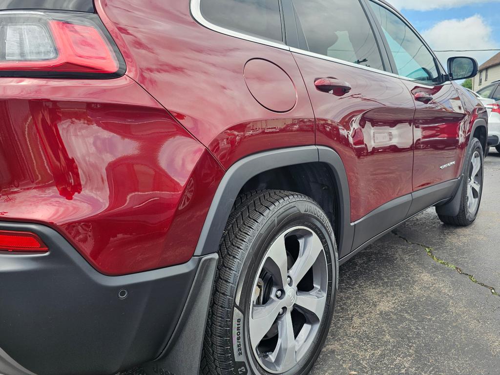 used 2020 Jeep Cherokee car, priced at $18,995