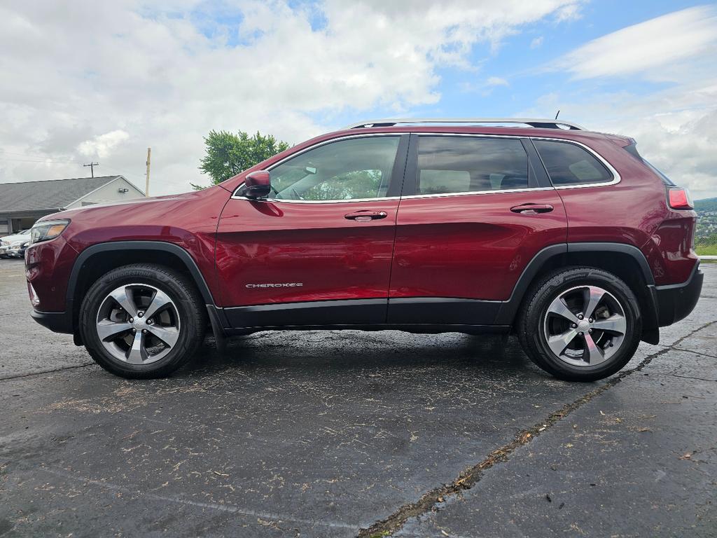 used 2020 Jeep Cherokee car, priced at $18,995