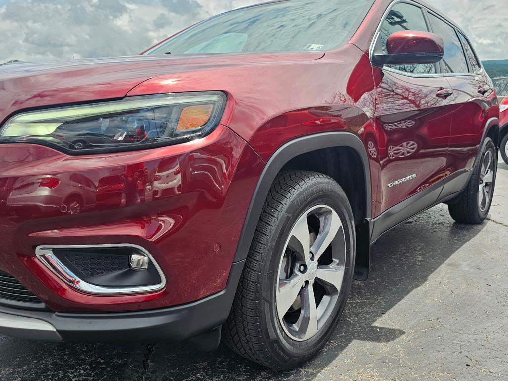used 2020 Jeep Cherokee car, priced at $18,995