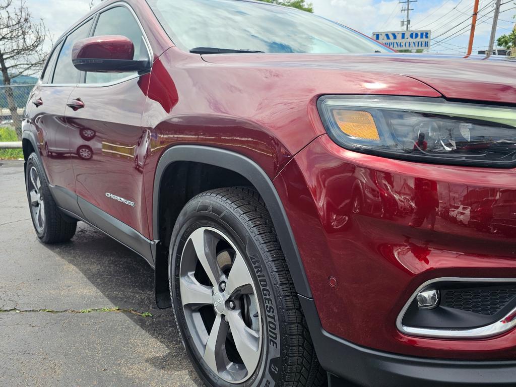 used 2020 Jeep Cherokee car, priced at $18,995