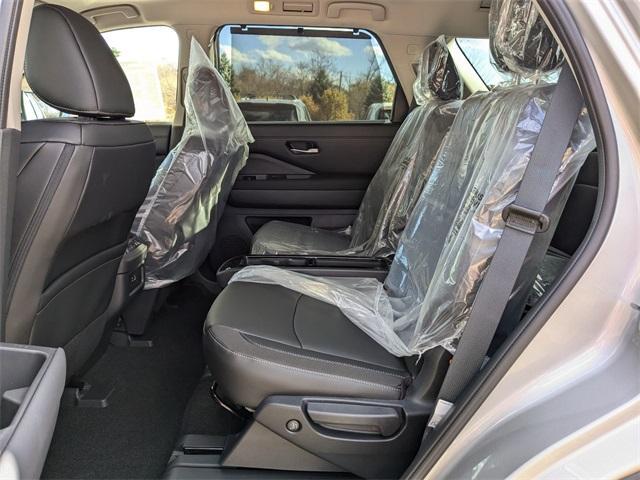 new 2025 Nissan Pathfinder car, priced at $46,471
