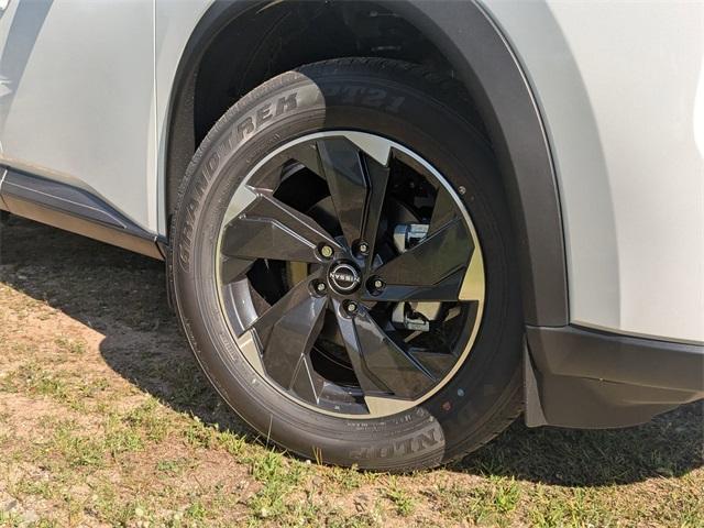 new 2025 Nissan Rogue car, priced at $32,463