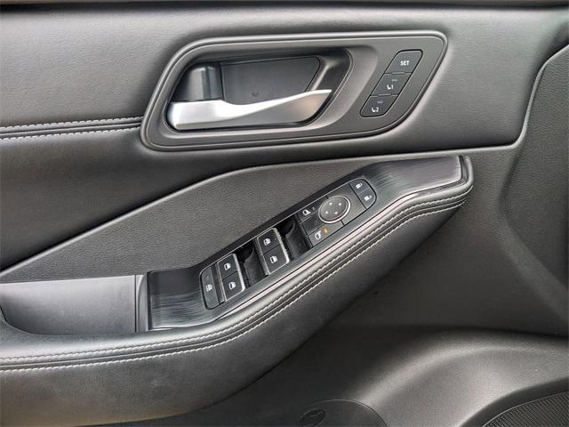 used 2022 Nissan Rogue car, priced at $28,668
