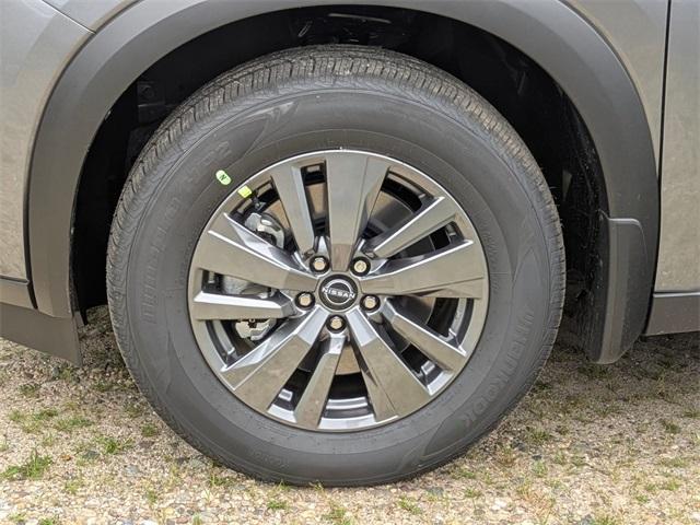 new 2025 Nissan Pathfinder car, priced at $38,860