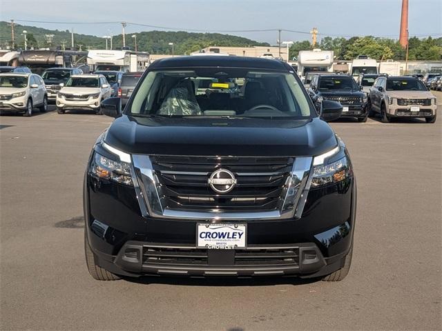 new 2025 Nissan Pathfinder car, priced at $40,200