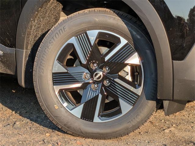 new 2025 Nissan Kicks car, priced at $28,610