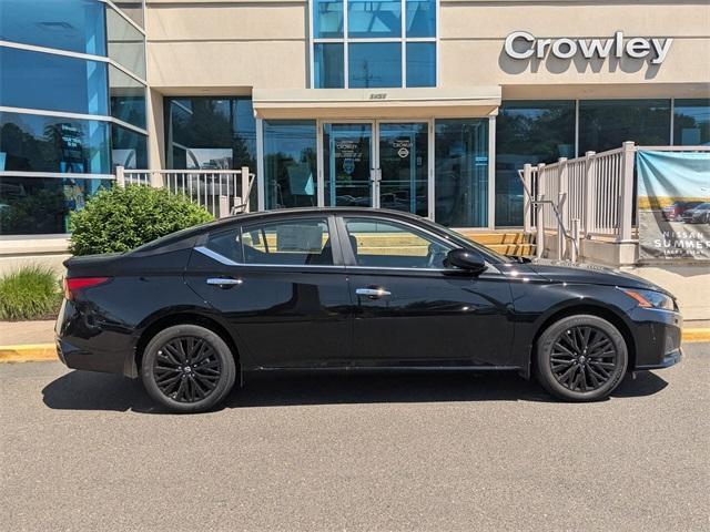 new 2025 Nissan Altima car, priced at $31,980